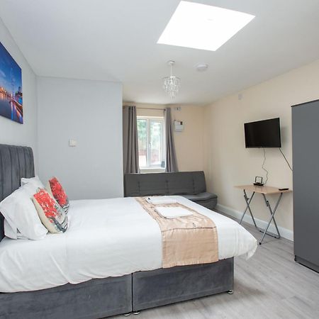 Saffron Studios Orpington Bagian luar foto