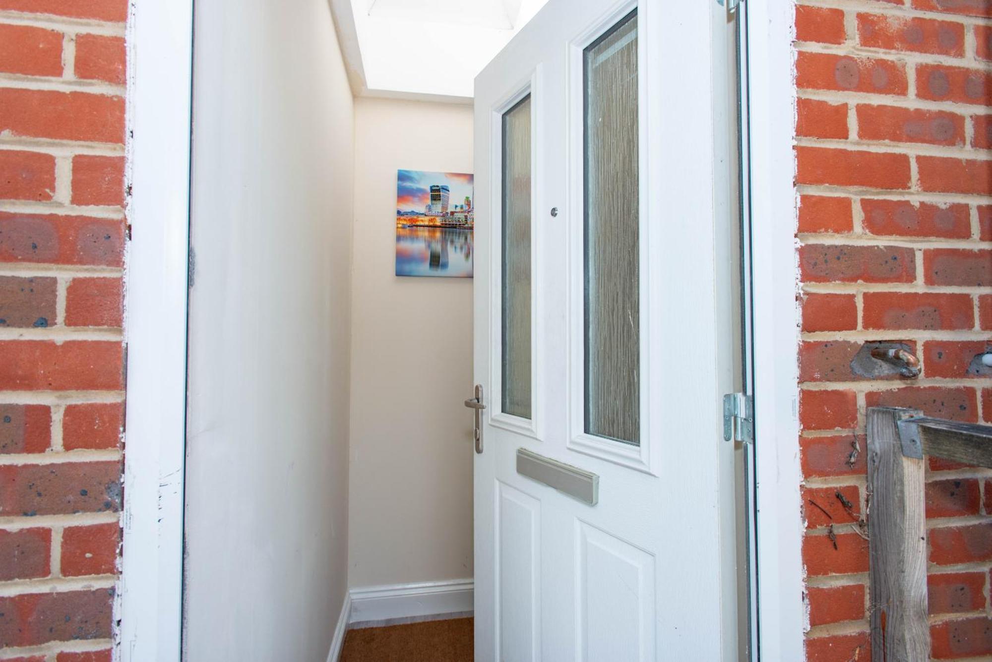 Saffron Studios Orpington Bagian luar foto